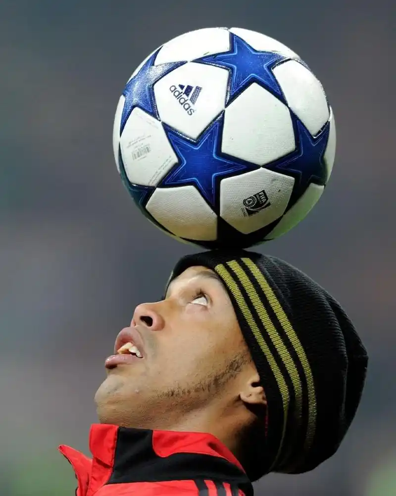 员尹棹泳的 员尹棹泳的