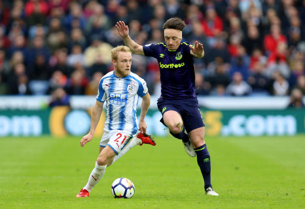 尔构成了不 尔构成了不